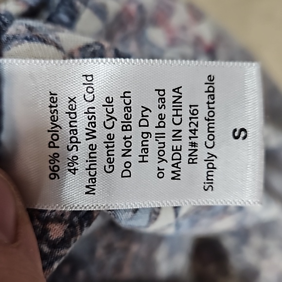 LulaRoe, Top, Simply Comfortable, Sz Sm, Abstract, Rayon, Stretch, Hi/Lo Hem - Picture 9 of 10